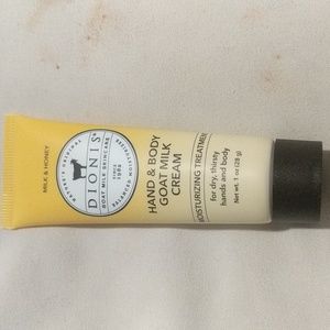 NWT moisturizing treatment